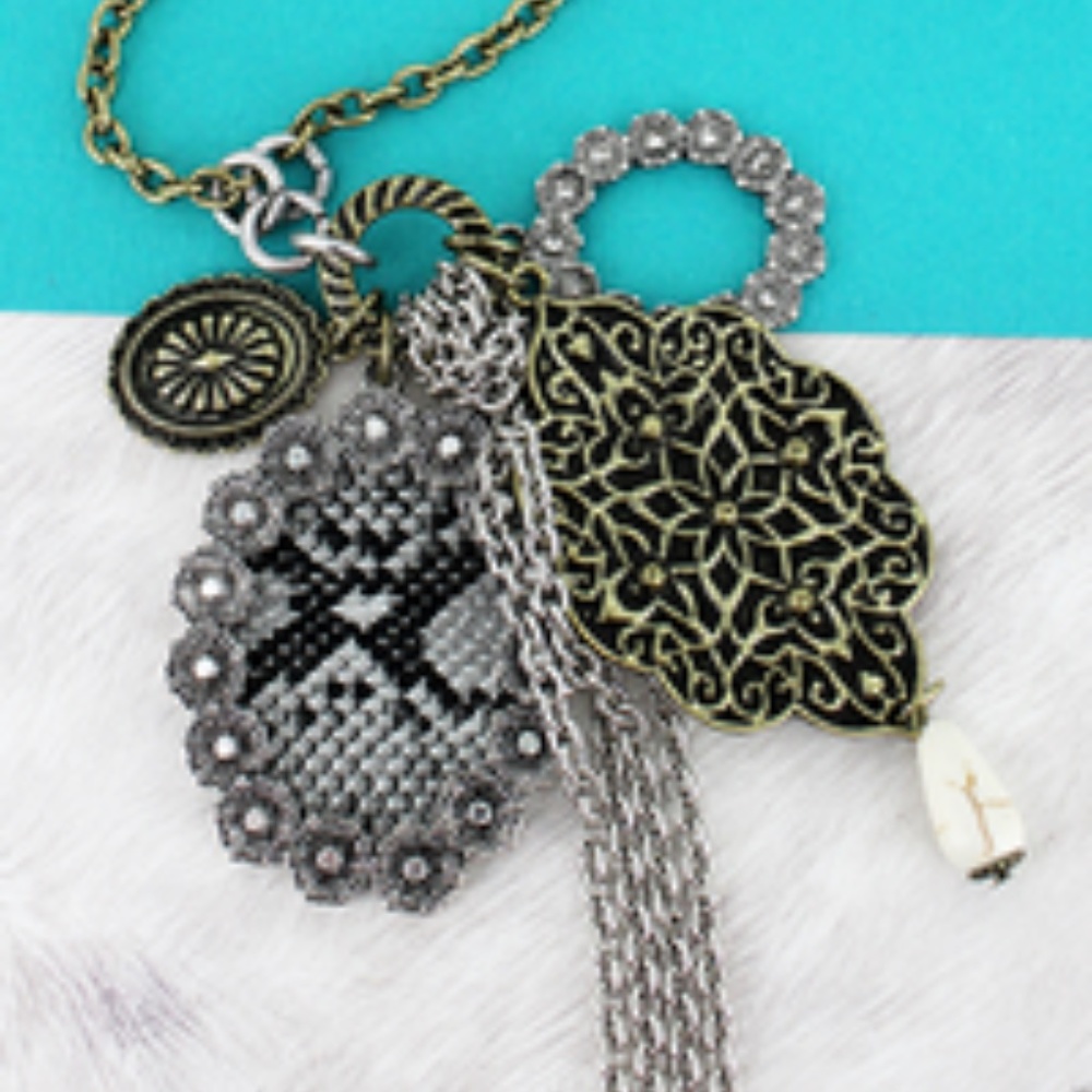Snakeskin Teardrop Layered Necklace